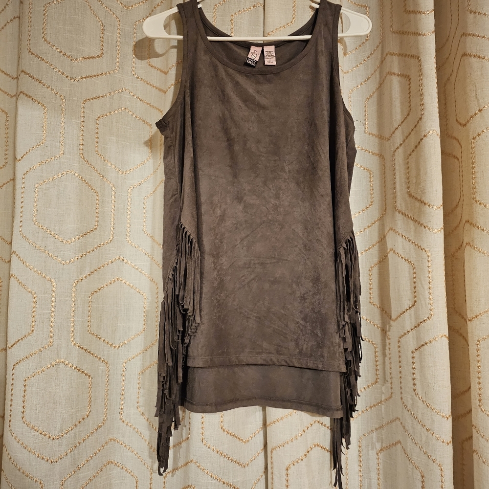 Love on a Hanger high-low fringe tank, grey, medium